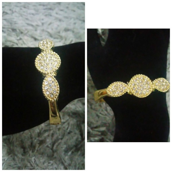 Gold bracelet